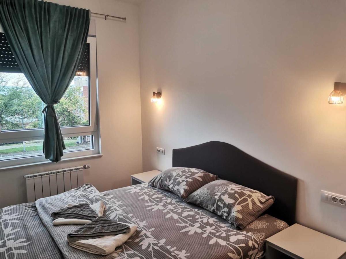 Square Apartment Баня Лука Екстериор снимка